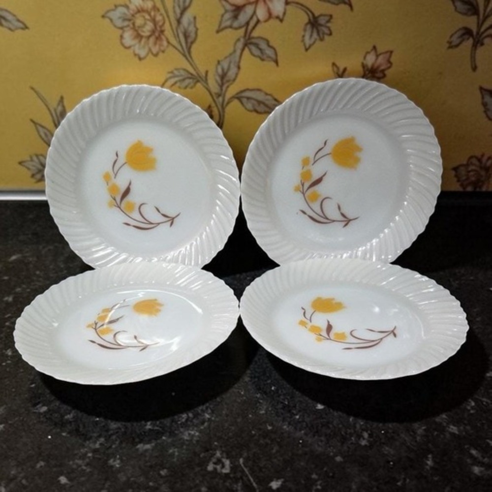 Termocrisa Milk Glass Salad Plates, Set of 4, Yellow Floral Design, Replacements